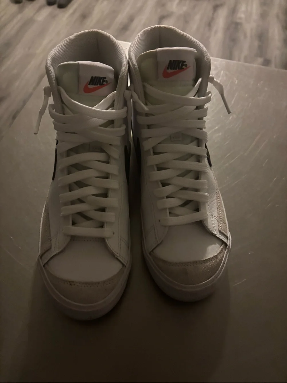 Nike women’s size 7/youth 6. Good condition only worn a few times.